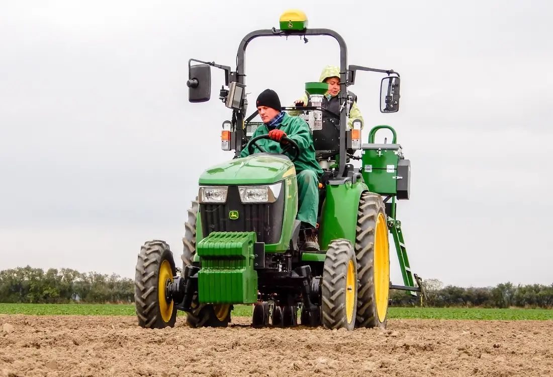 ZÜRN D62 Lenksystem auf dem Acker