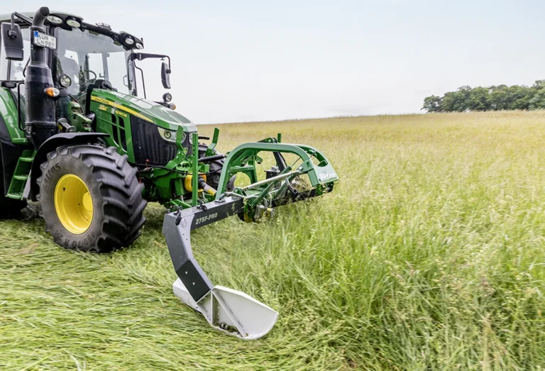biocrop-doppelmesser-maehwerk-gruenland-einsatz